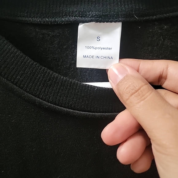 I HEART Taylor Swift BLACK Crewneck Sweatshirt Sz SMALL Oversized - Picture 2 of 4